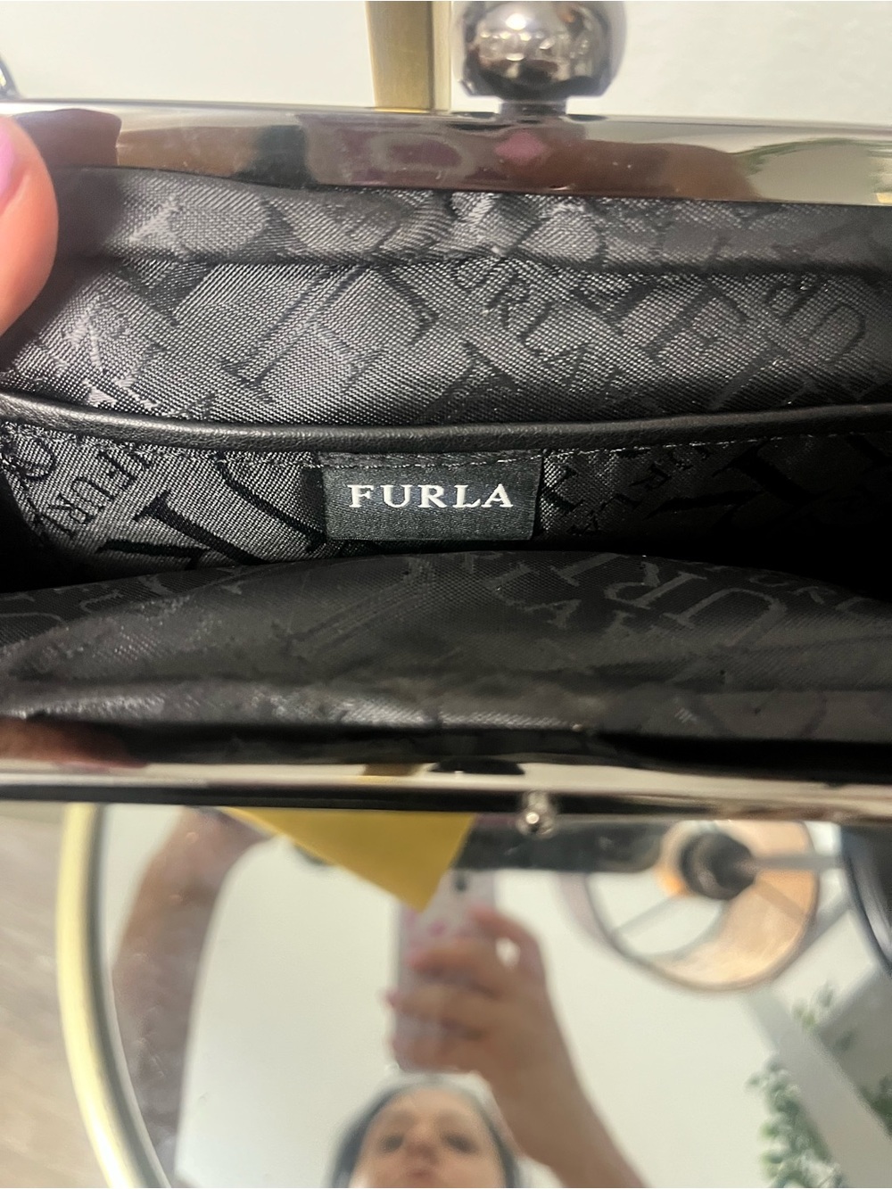 Vintage Furla kiss lock shoulder frame bag EUC - Picture 6 of 10